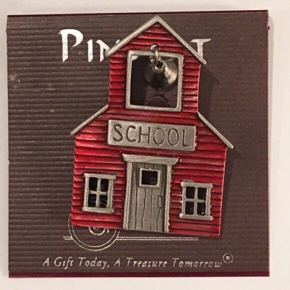NEW Pin Brooch Pin Art Teddy Bear Trio & School House Lot of 2 Made in USA - Picture 4 of 6